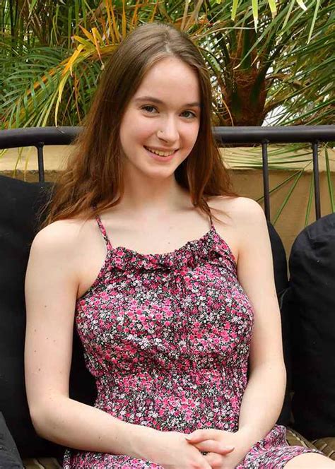 'Hazel Moore .